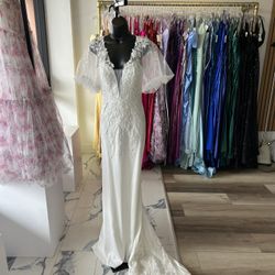 New With Tags Gorgeous Wedding Dress Size 8