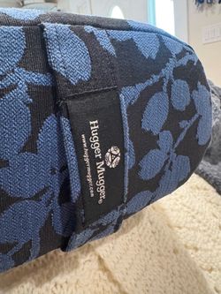 hugger mugger bolster
