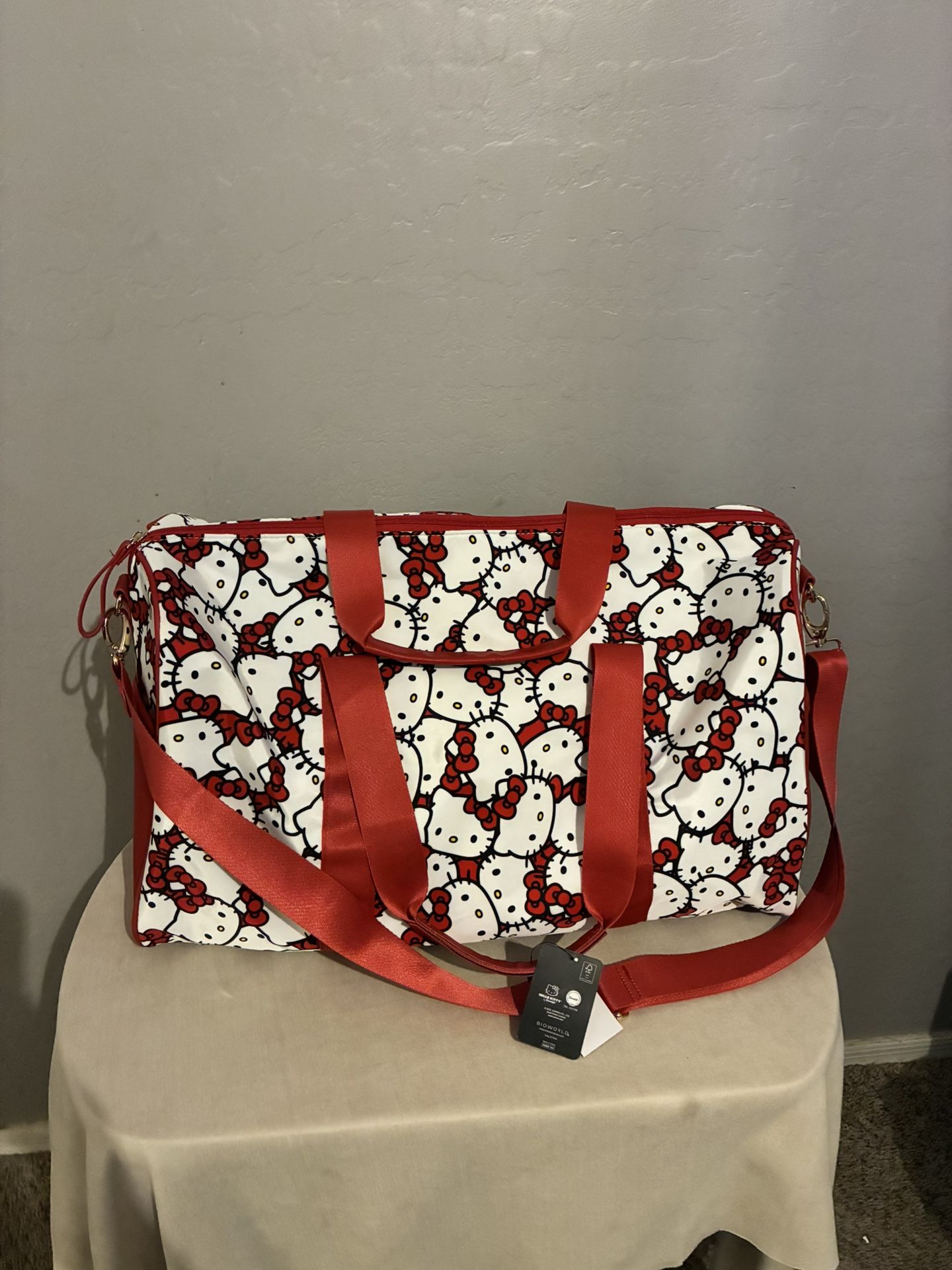 Hello kitty duffle bag 
