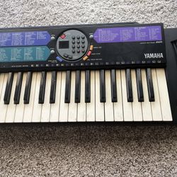 Yamaha psr-77