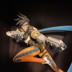 Figure Overwatch Tracer Statue
