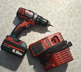 Milwaukee 2801-20 M18 Brushless 1/2" Cordless Drill W/XC5.0 Battery + Charger