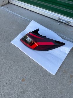 Honda civic hatchback 2022-2025 taillight passenger side