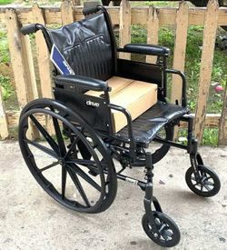 WHEELCHAIR 