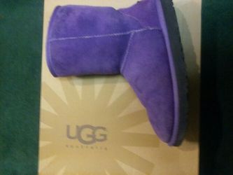 Purple Uggs Size 7