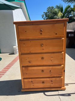 Dresser