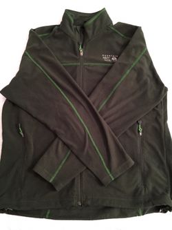 STEAL!! Mountain Hardware. Jacket.