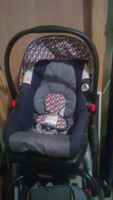 Graco car seat for infant