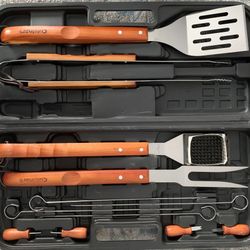 Cuisinart- 13 Piece Wooden Grill/BBQ Set.  Brand New!