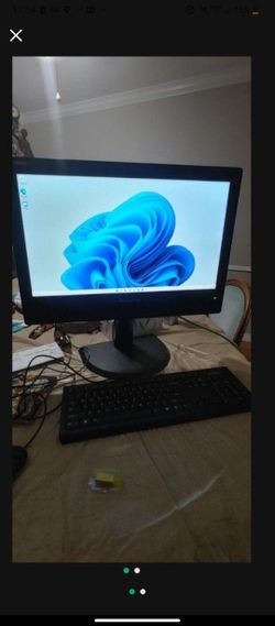 Lenovo All In One 233" Touchscreen Win11