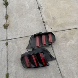 2016 Mustang GT Tail Lights 