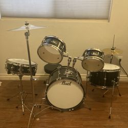 Pear Roadshow Jr Drum Set