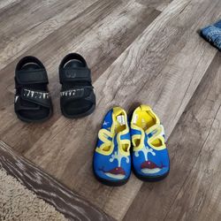 Toddler sandals/pool Shoes. Water shoes.