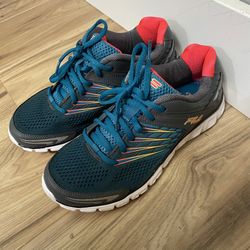 New Women’s Shows Size 8.5 