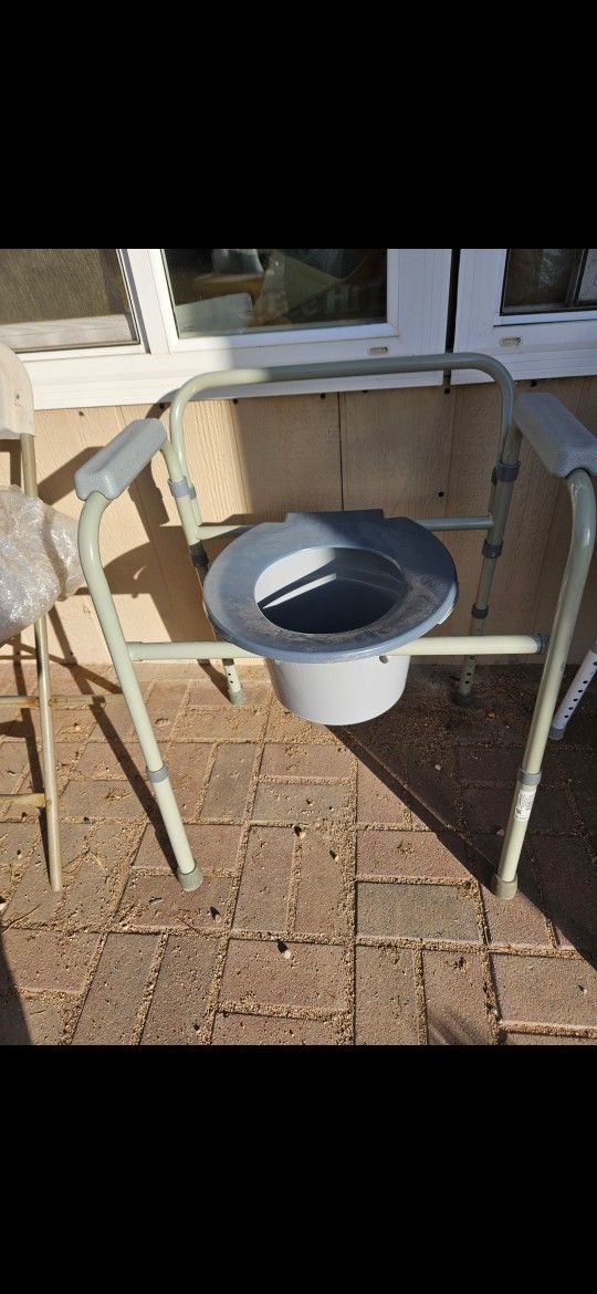 Commode
