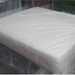 Tempurpedic Cloud Supreme King Size Mattress (Mattress Only)