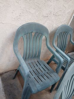 4 Green Patio Chairs   