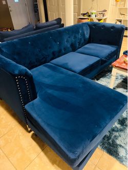 Gorgeous blue velvet couch- fixed price 70% off original