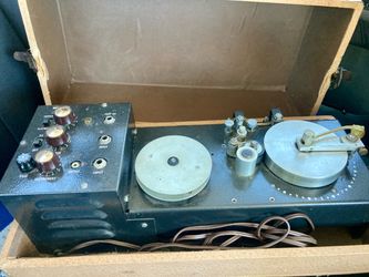 Tape echo delay