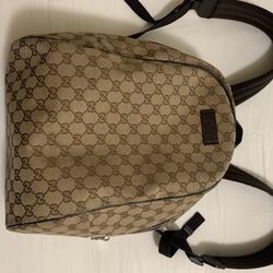 Gucci backpack 🎒