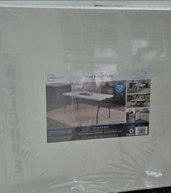 White folding Table