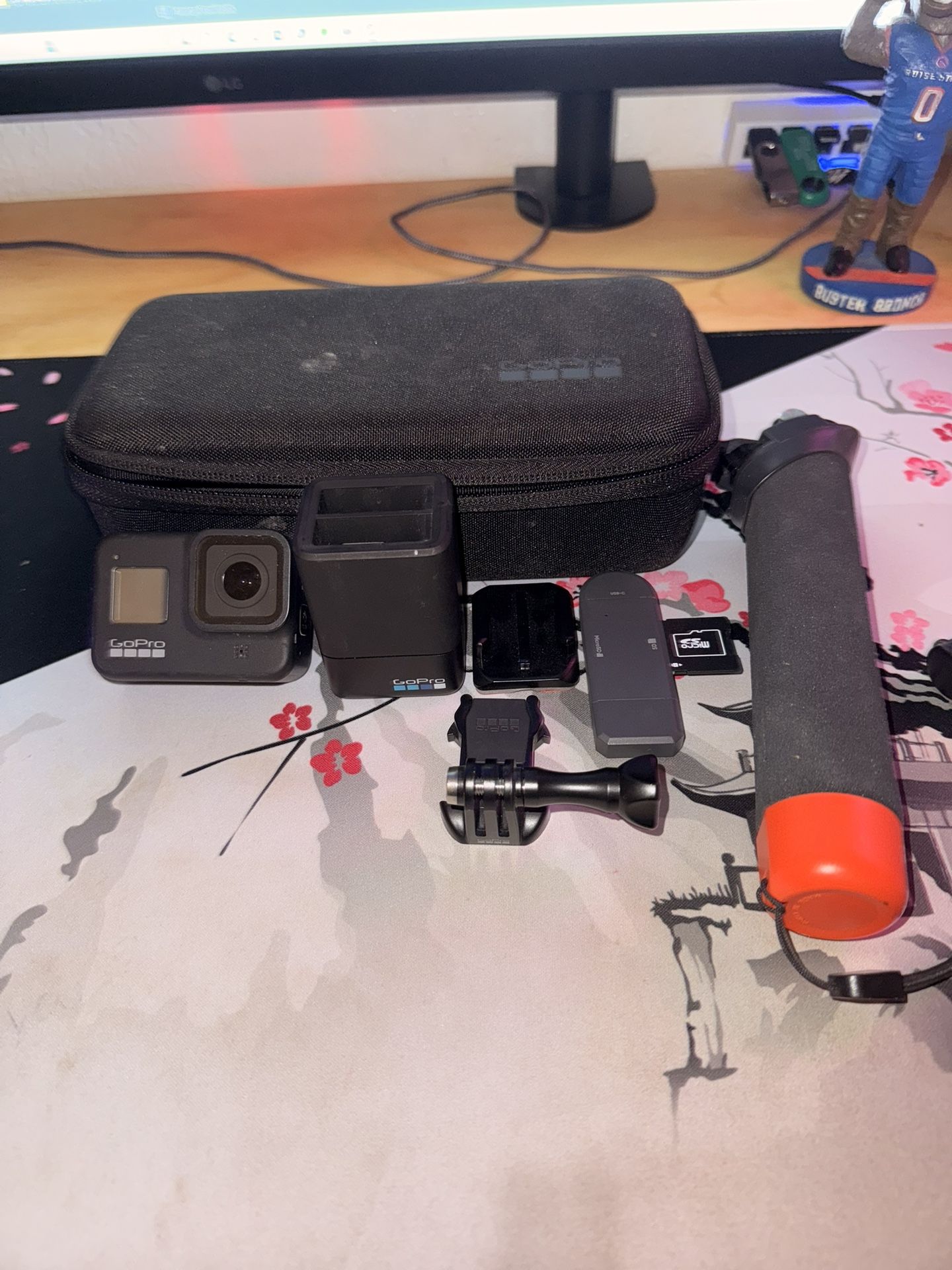 Go Pro Hero 8 Bundle