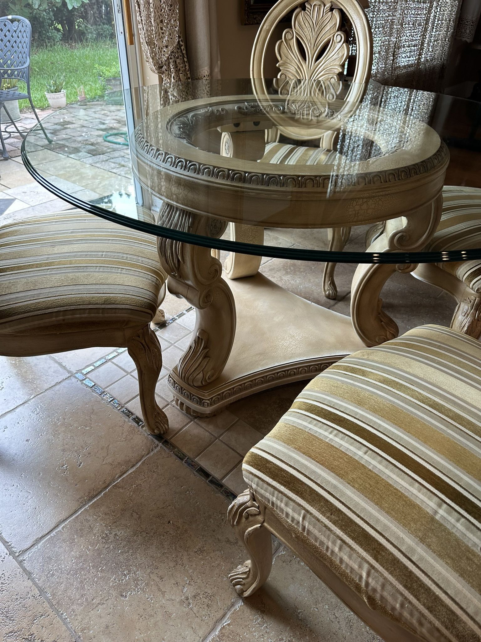 Kitchen Table With 4 Chairs