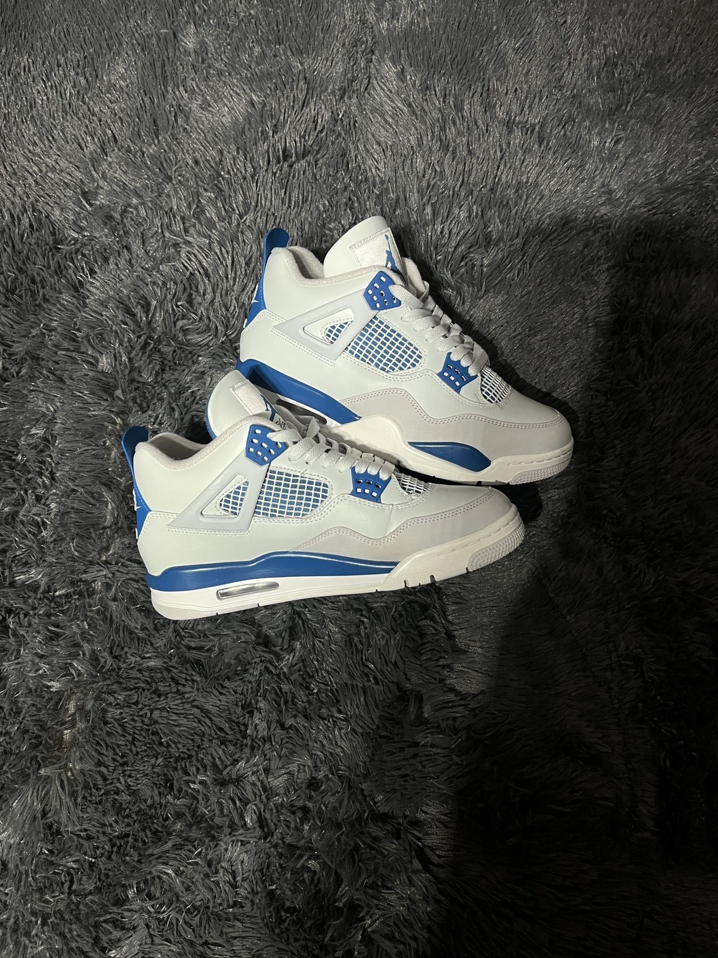 Jordan 4 Retro Military Blue (2024)
