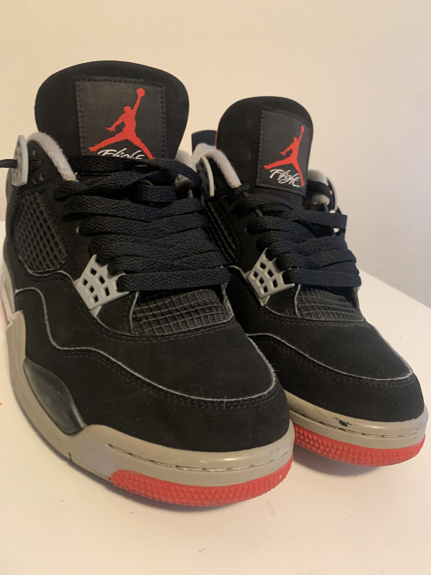 BLACK/RED JORDAN 4