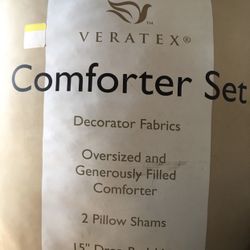 LIKE NEW RED AND GOLD KING HEAVYWEIGHT COMFORTER