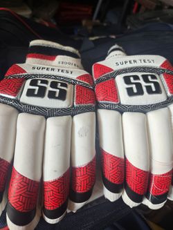 SS Super Test Cricket Batting Gloves