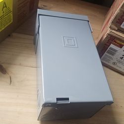 Homeline 70 Amp 2-Space 4-Circuit Outdoor