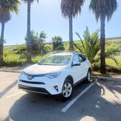 Toyota RAV4 XLE 2014
