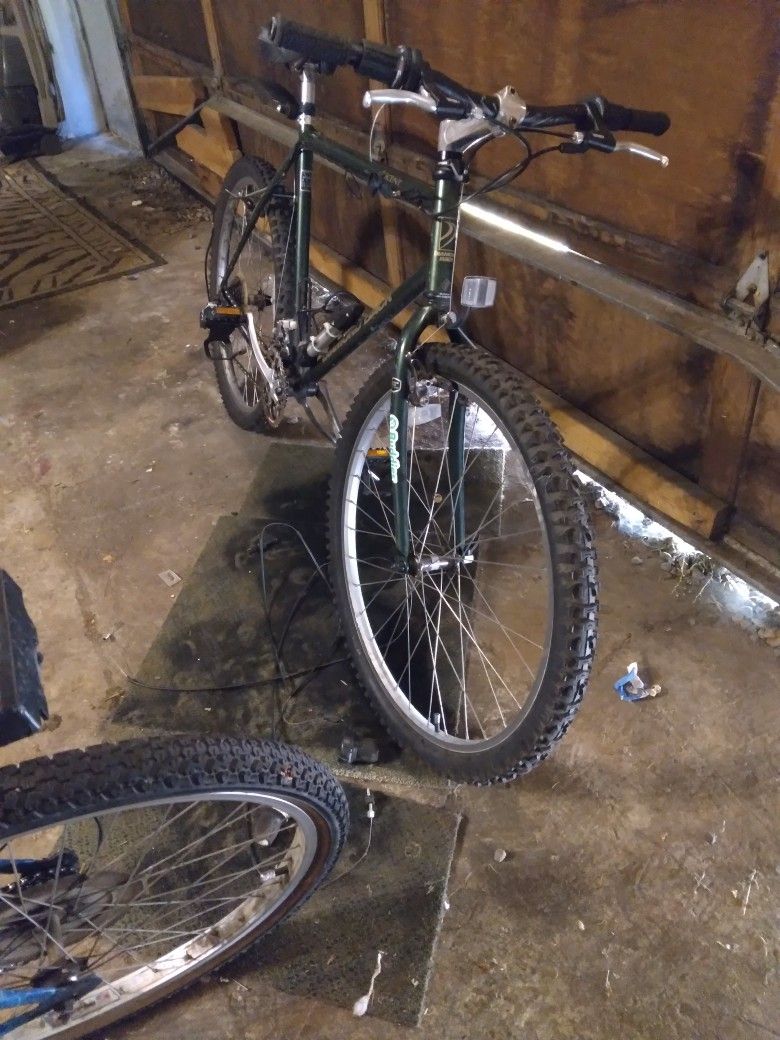 Trek Ascent 26 Inch Mountain Bike