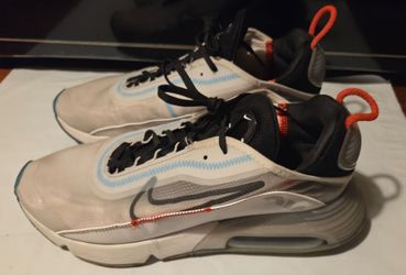 Nike Air Max 2090 Mens Pure Platinum Bright Crimson CT7695-100 Sneakers 10.5