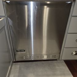 Viking Dishwasher 