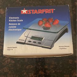 Brand New Never Opened  Starfrit Electronic Kitchen Scale 