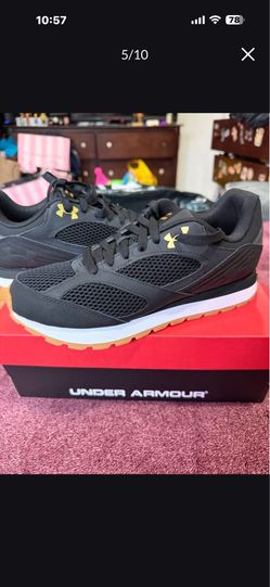 Under Armour running shoes brand new  size 10