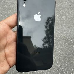 UNLOCKED APPLE IPHONE XR 13 Pro Max And iPad 9th Gen 