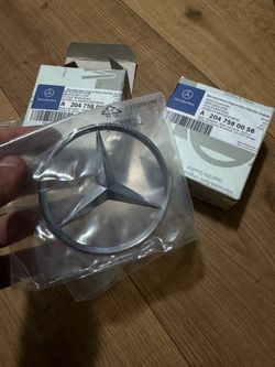 Mercedes-Benz Star Tailgate W204 C204 C-Class A(contact info removed)