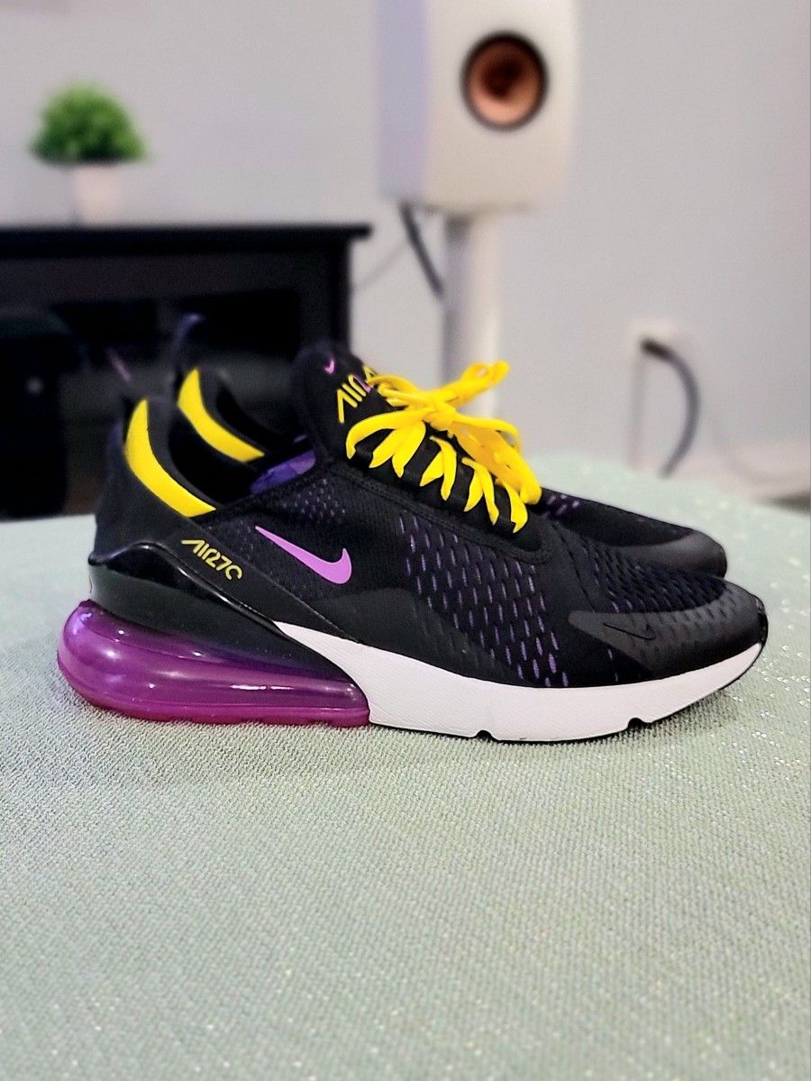 Nike Men's Air Max 270 Black Running Shoes Sneakers Size 10