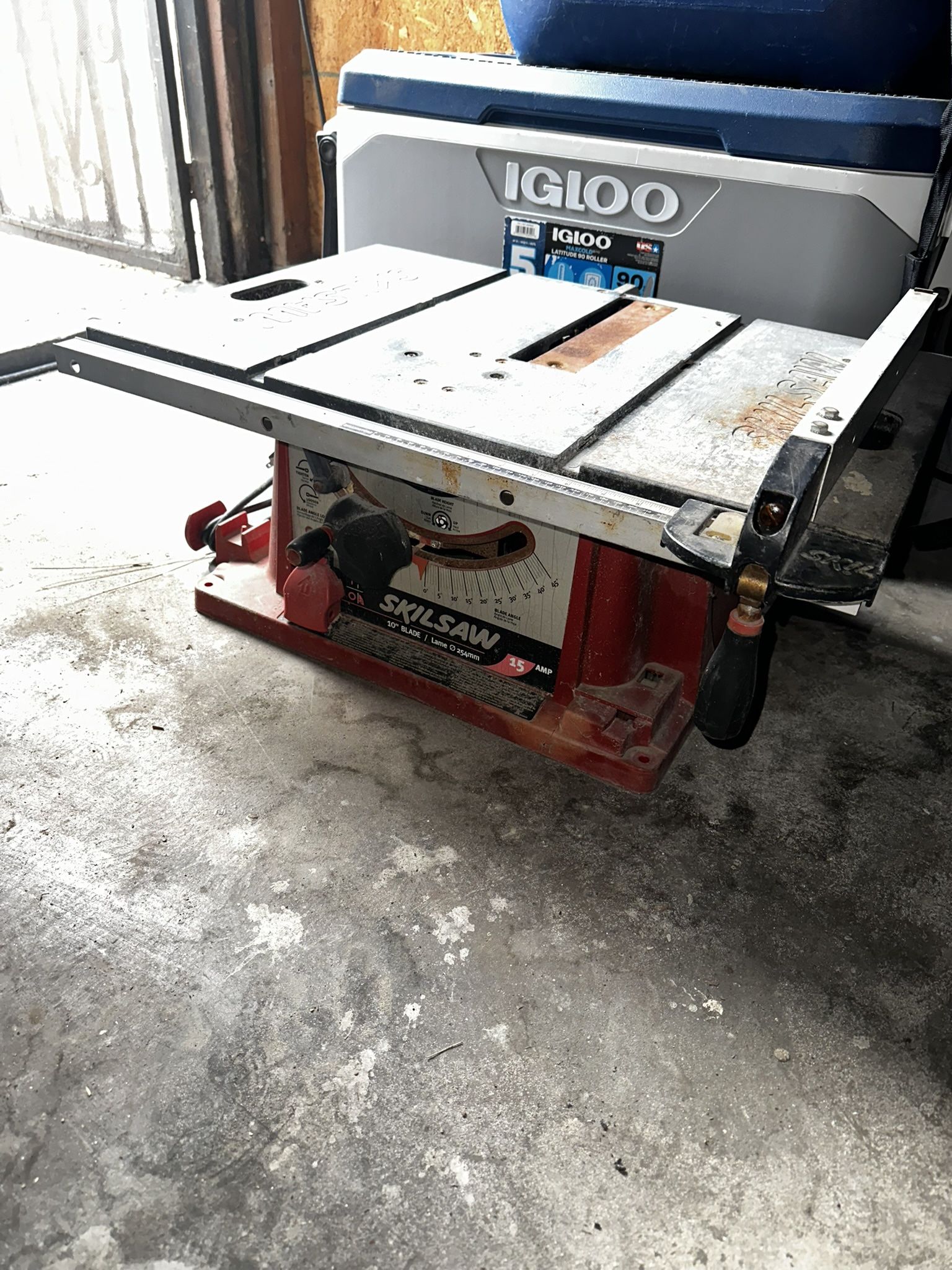 SKILSAW TABLE SAW