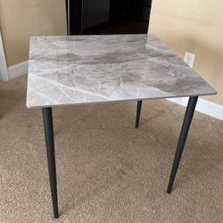 Kitchen/dining Table