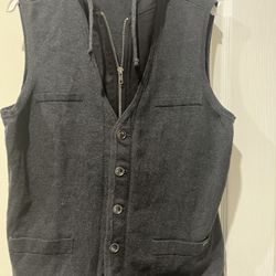 Guess Hooded Vest (New w tags) size L/G