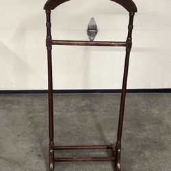 Vintage Gentlemen Suit Valet 