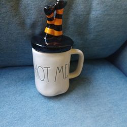 Rae Dunn "Hot Mess" Mug
