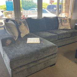 Grey Sectional. ☑️⭐️ $1,599