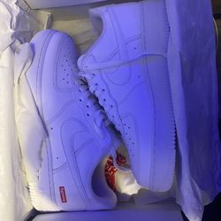 White Supreme Af 1s