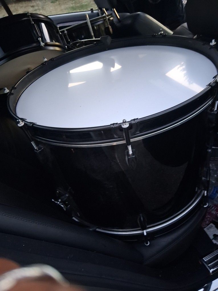 Yamaha Drum Set