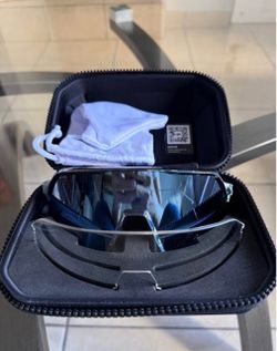 100% S3 Cycling Sunglasses with Hard Case